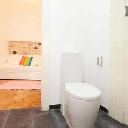 Alfama Location Лісабон